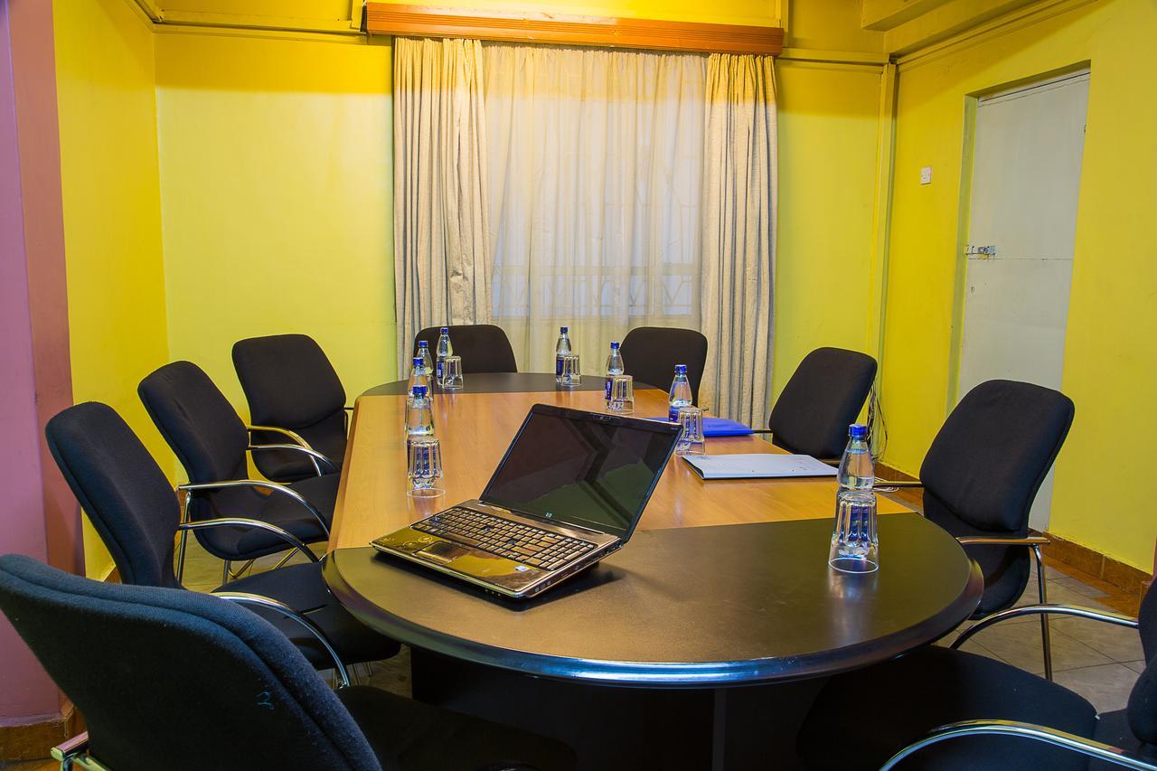 Hotel Green Court Найроби Екстериор снимка